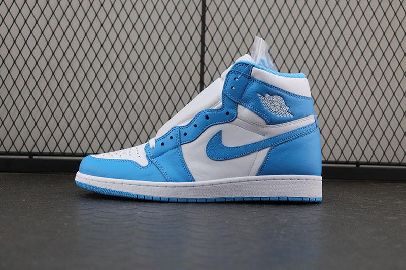 Air Jordan 1 UNC