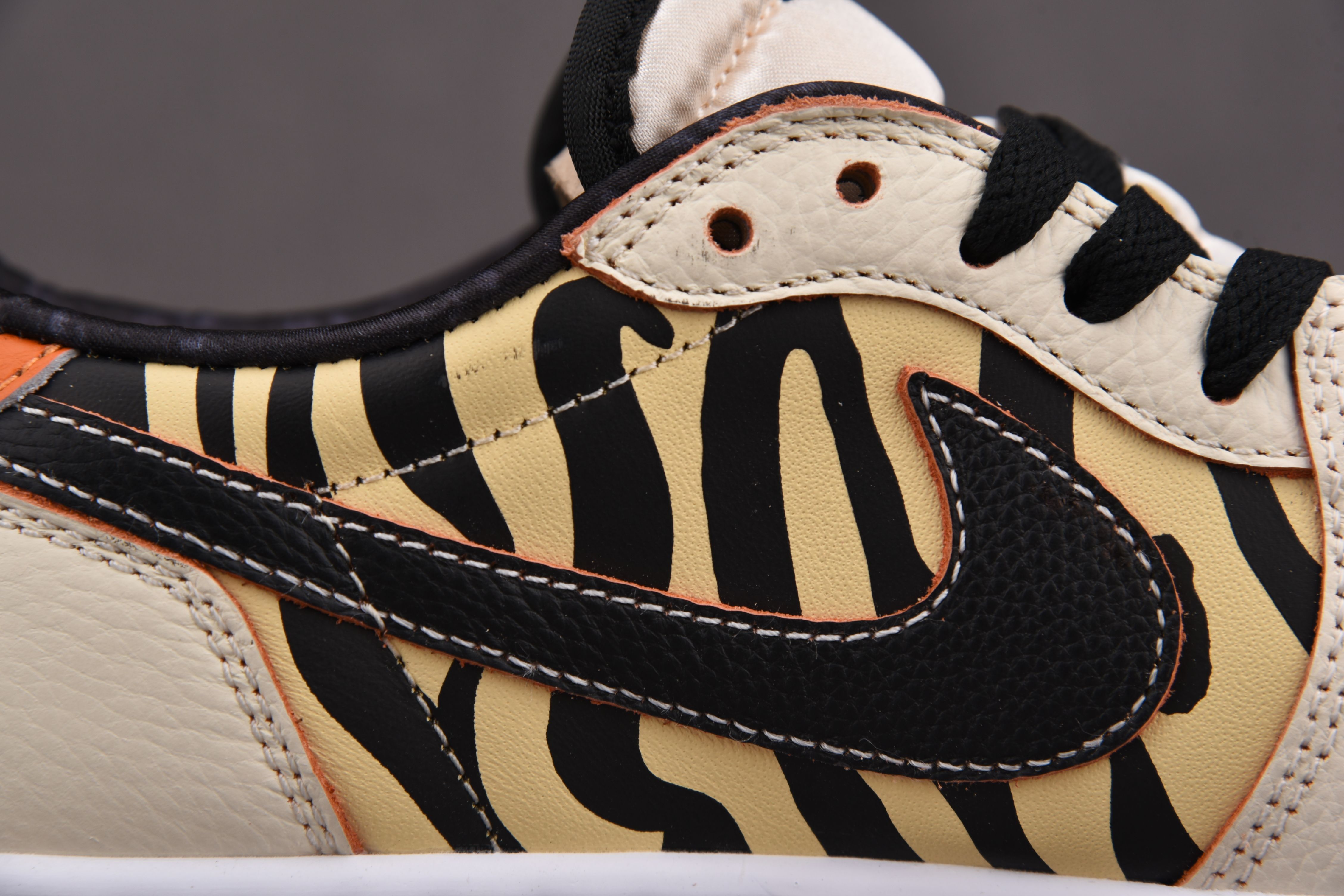 Jordan 1 Low OG Year of the Tiger