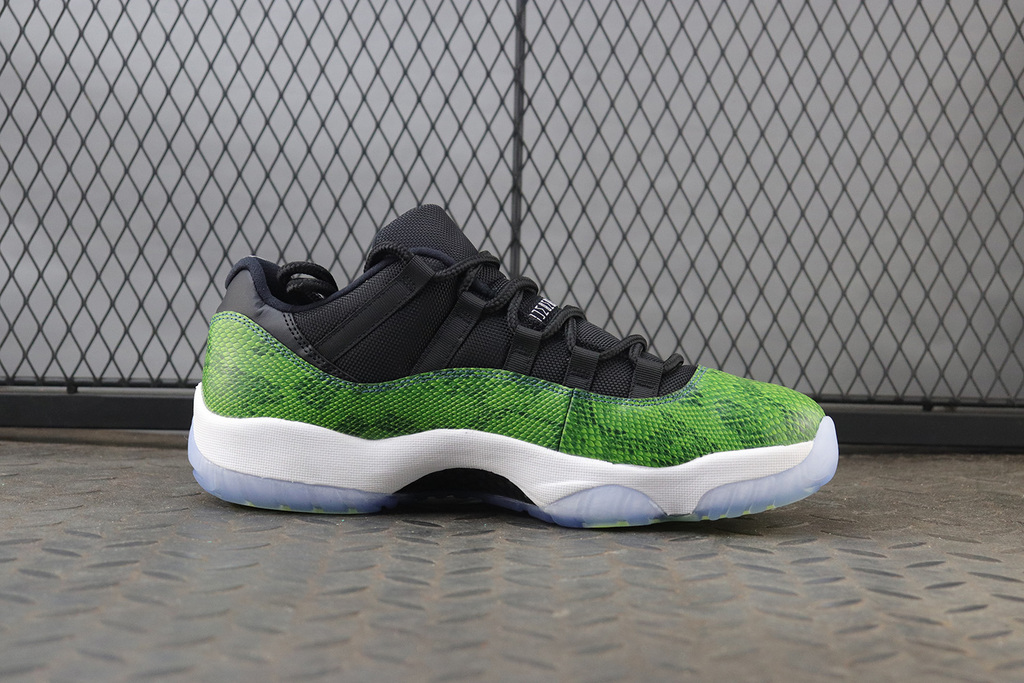 Air Jordan 11 Retro Low Nightshade
