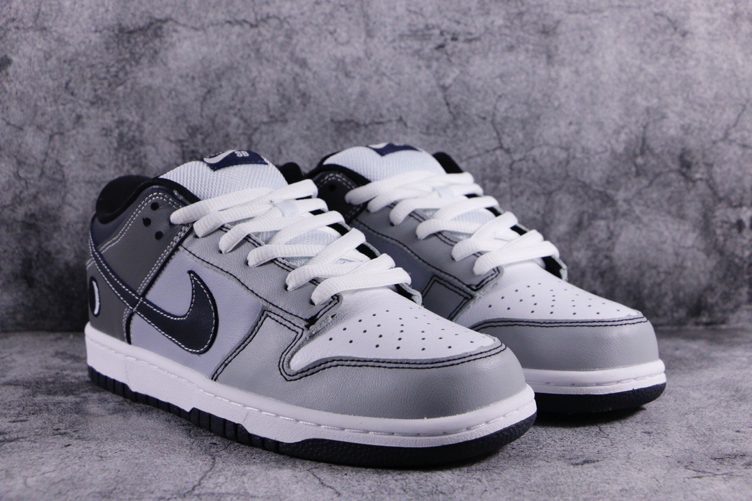 Nike SB Dunk Low Lunar Eclipse (West)
