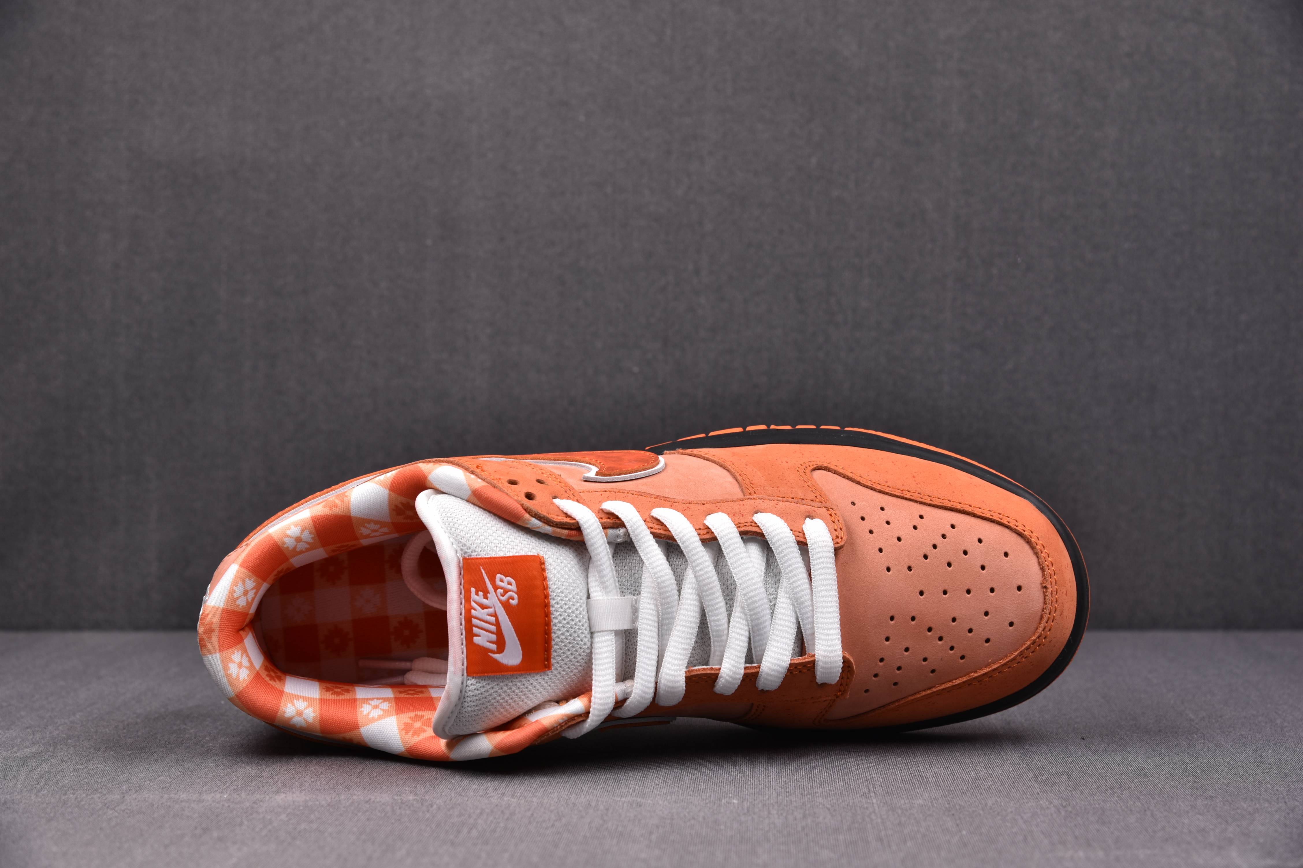 Nike SB Dunk Low Orange Lobster