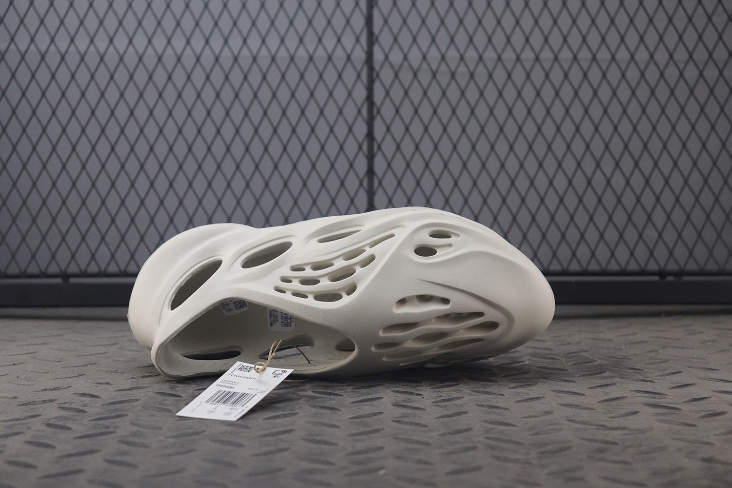 adidas Yeezy Foam RNNR Sand (One Size Smaller!!)