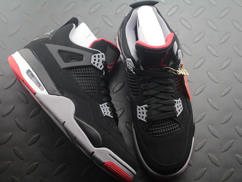 Air Jordan 4 Bred