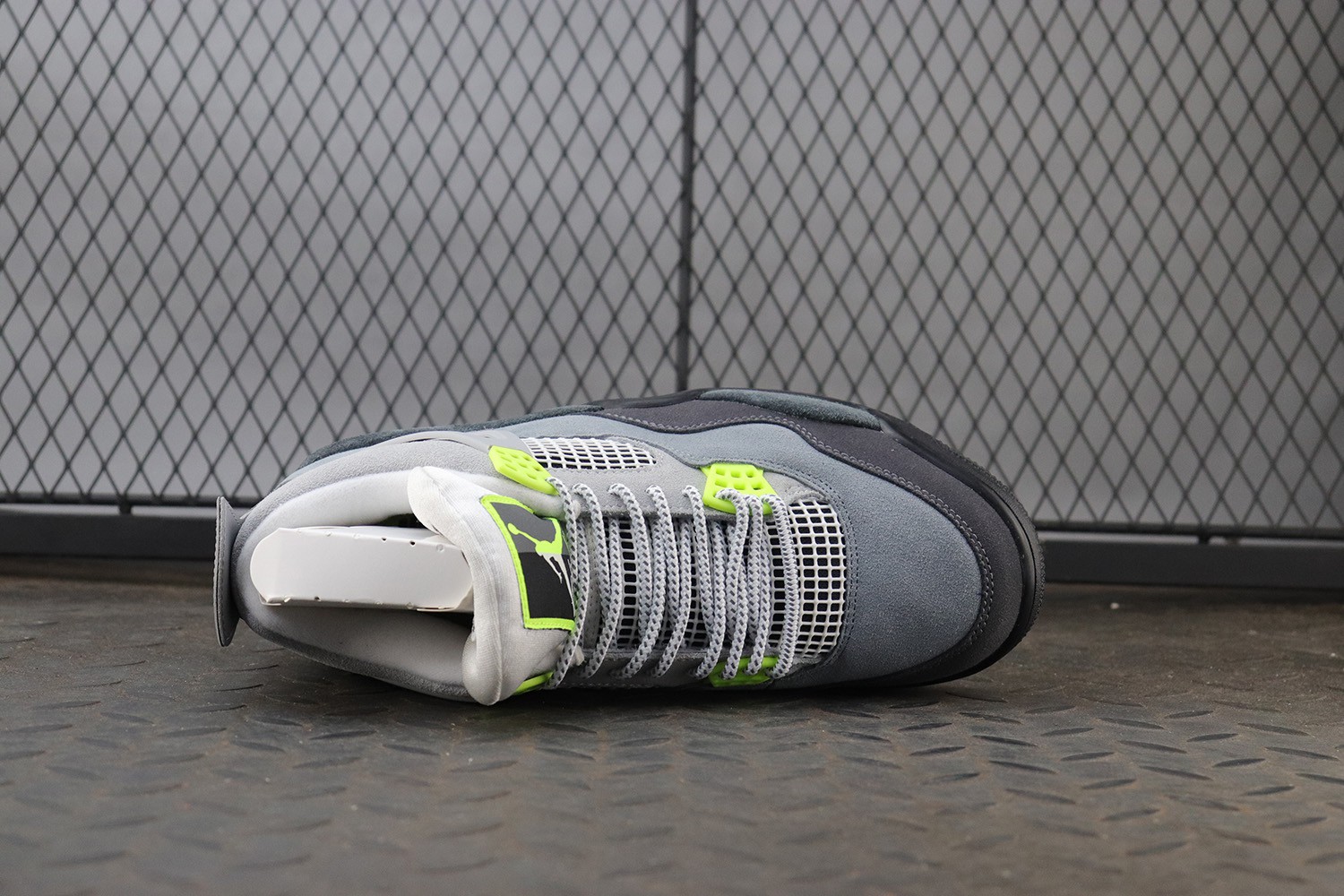 Jordan 4 Retro SE 95 Neon