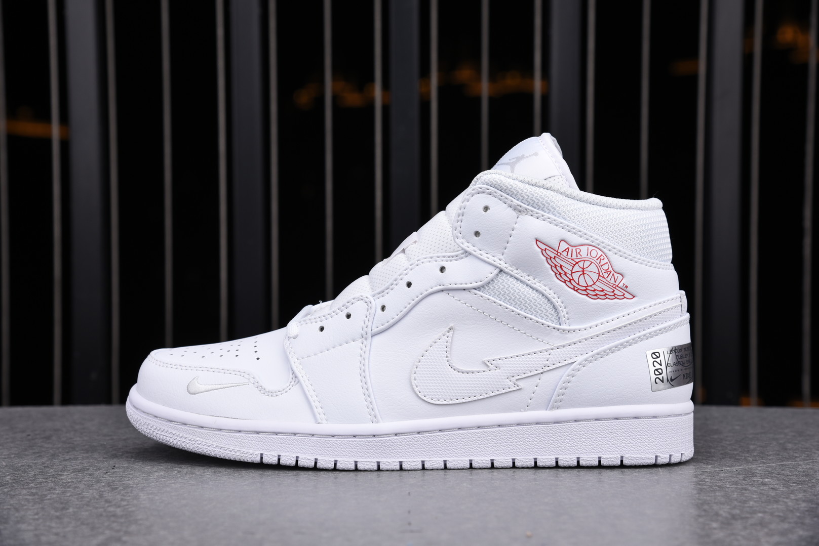 Jordan 1 Mid SE Nike Swoosh On Tour (2020)