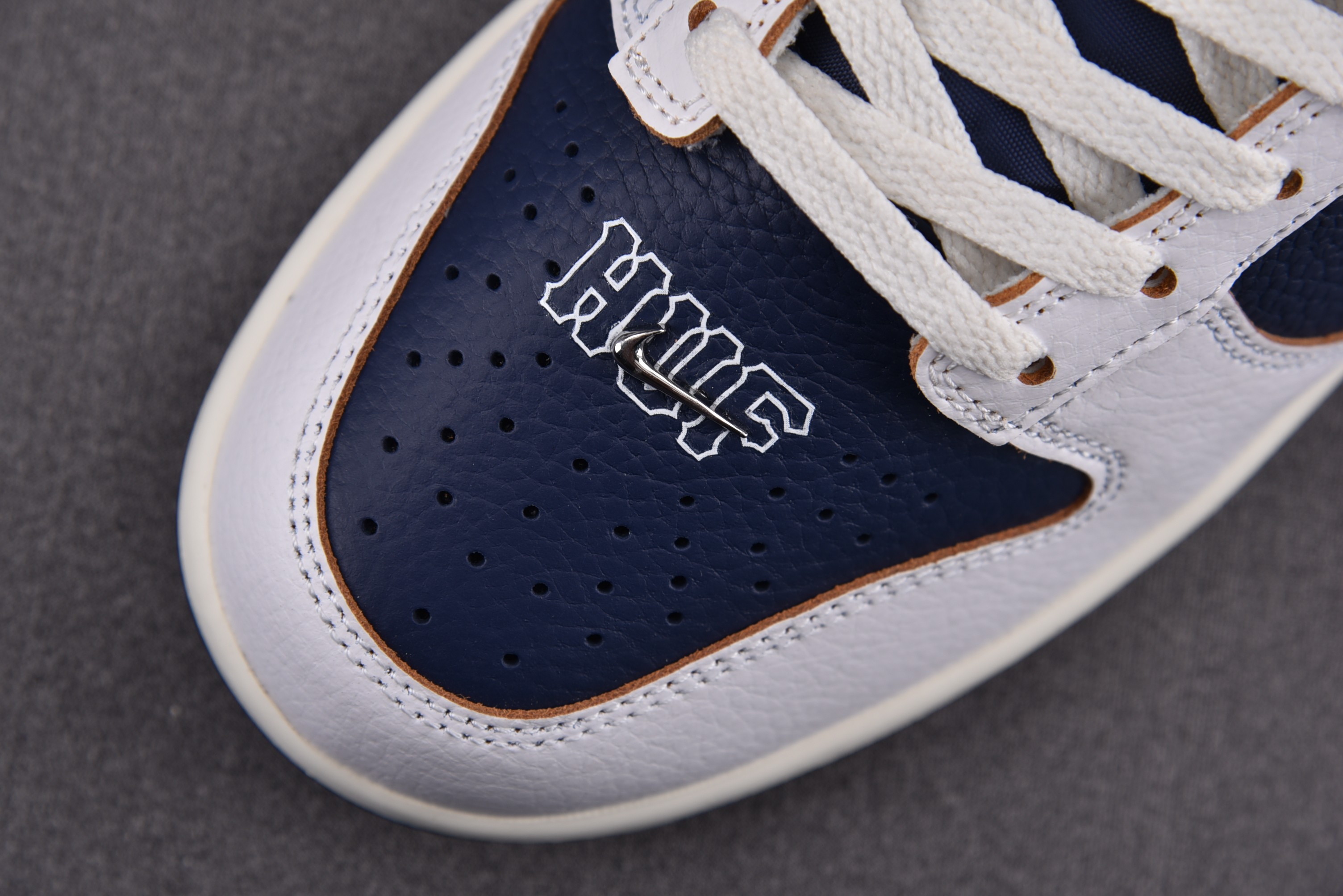 Nike SB Dunk Low HUF New York City