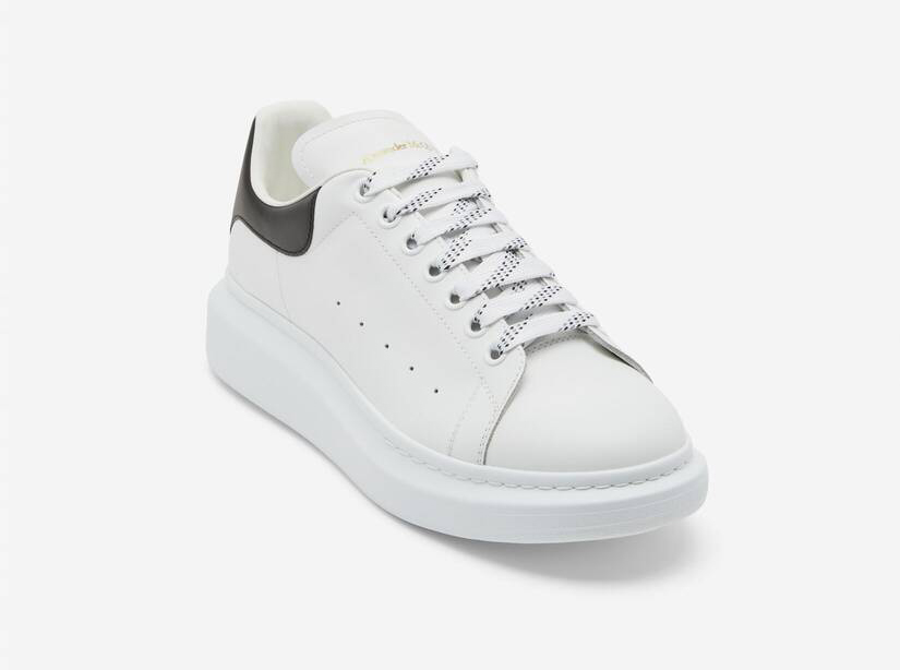 Alexander McQueen Men's Oversized Sneaker in White/black
