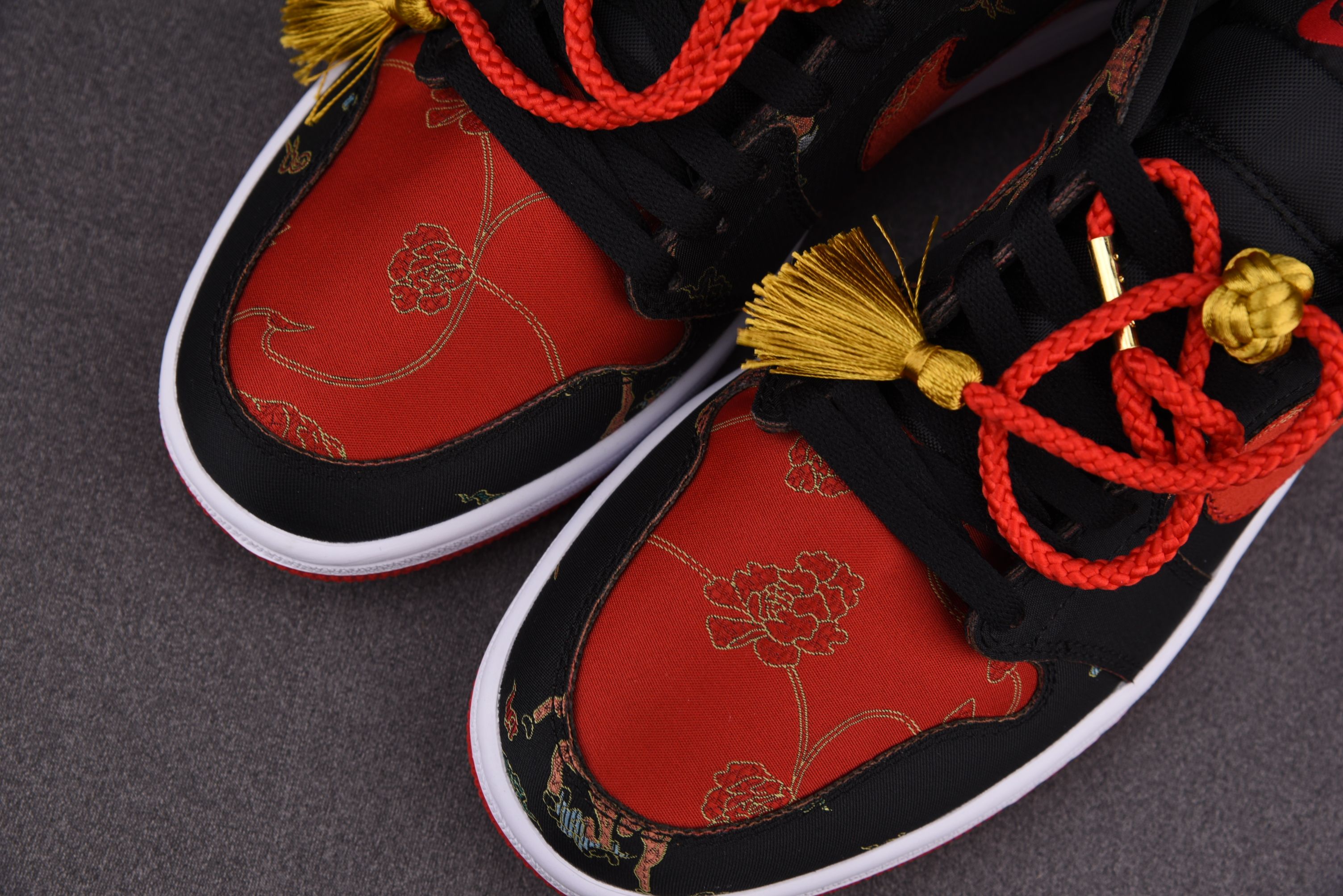Jordan 1 Low OG Chinese New Year