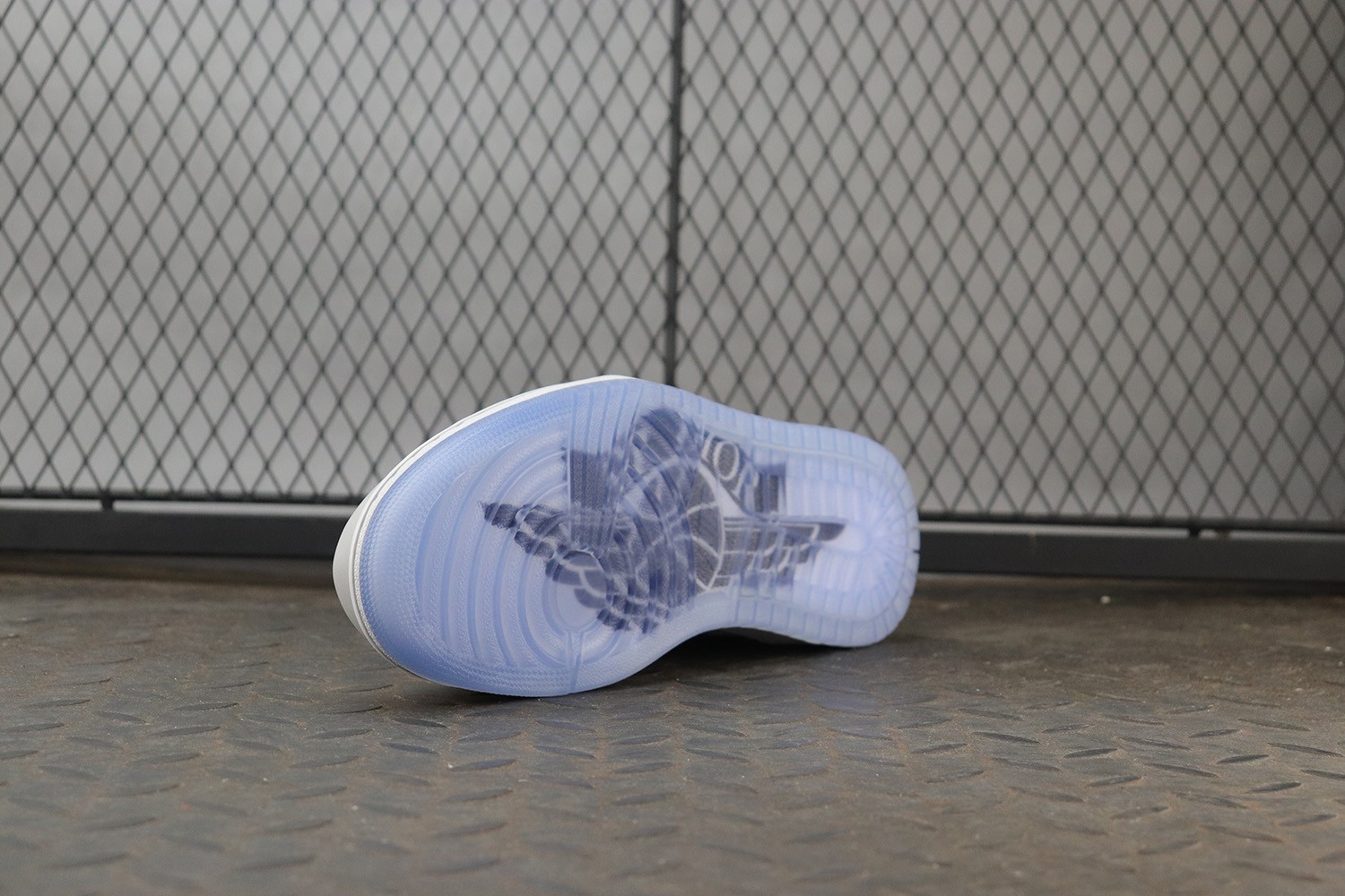 DIOR × AIR JORDAN 1 LOW (Original Box)