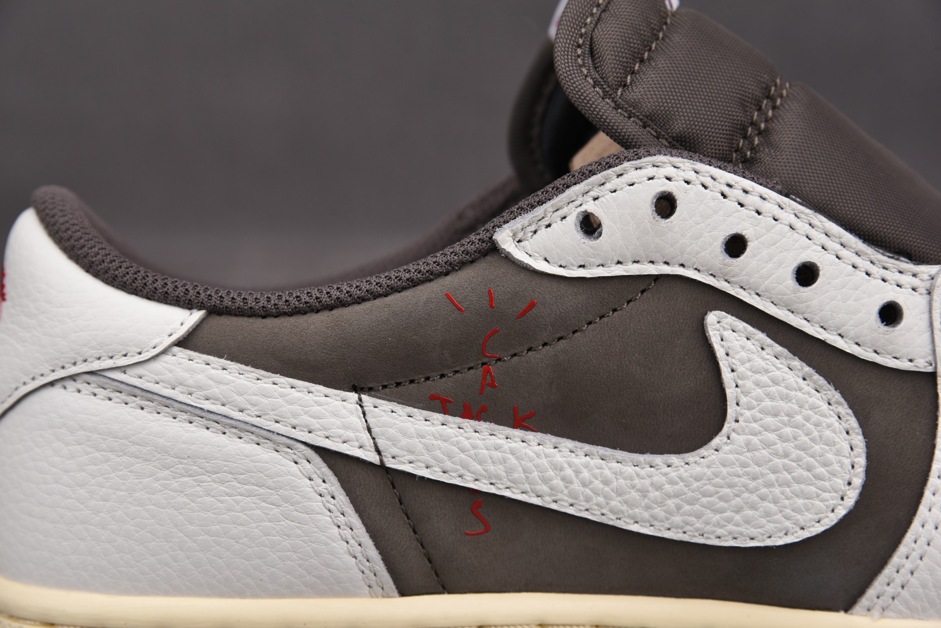 Jordan 1 Retro Low OG SP Travis Scott Reverse Mocha