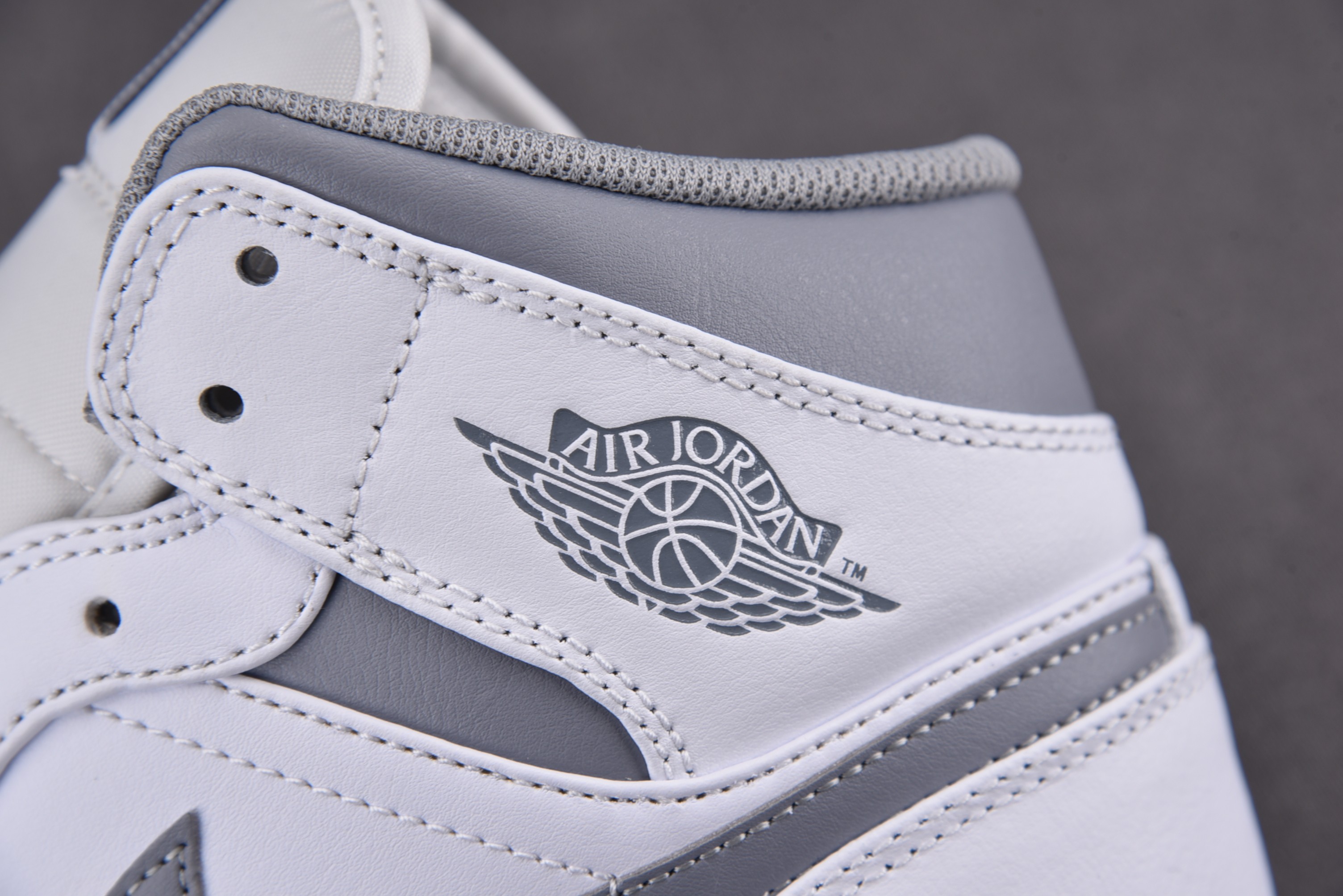 Air Jordan 1 Mid Neutral Grey