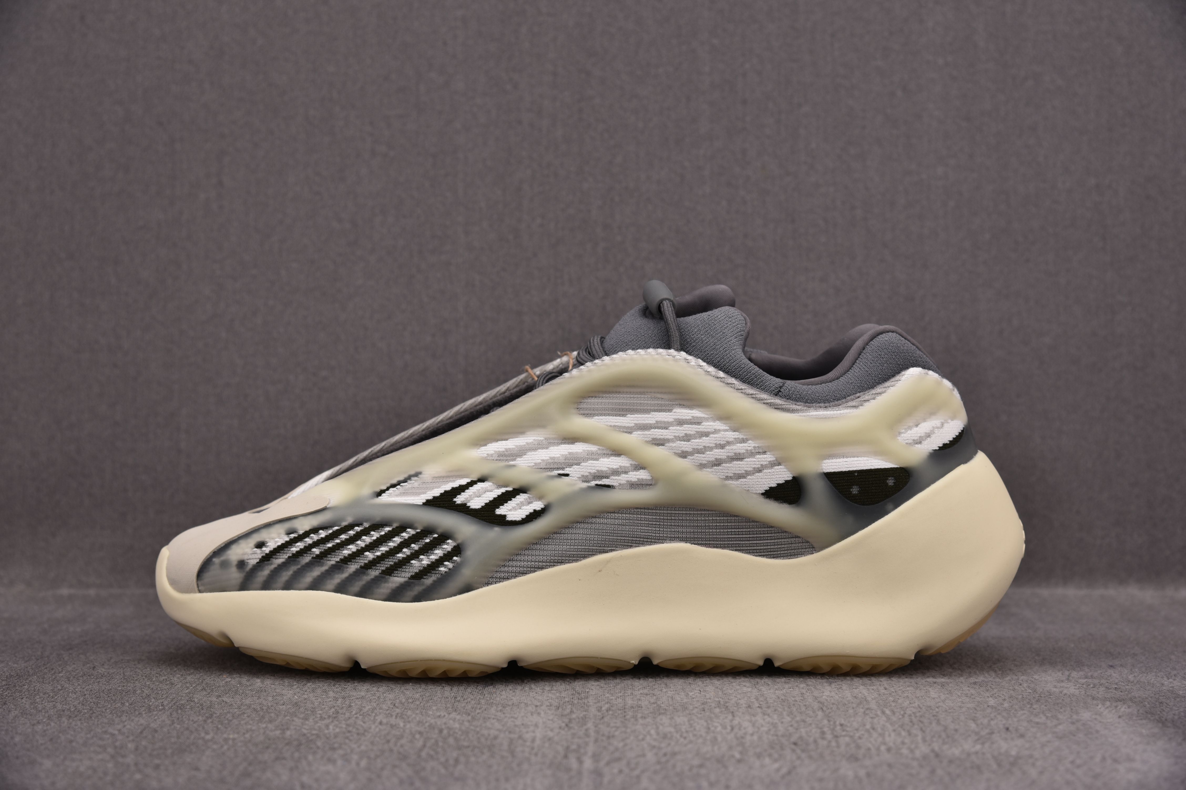 Yeezy 700 V3 Fade Salt