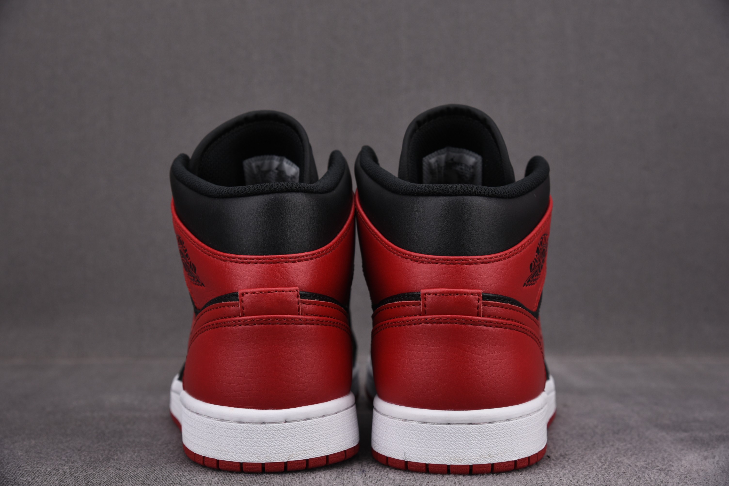 Jordan 1 Mid Banned (2020)