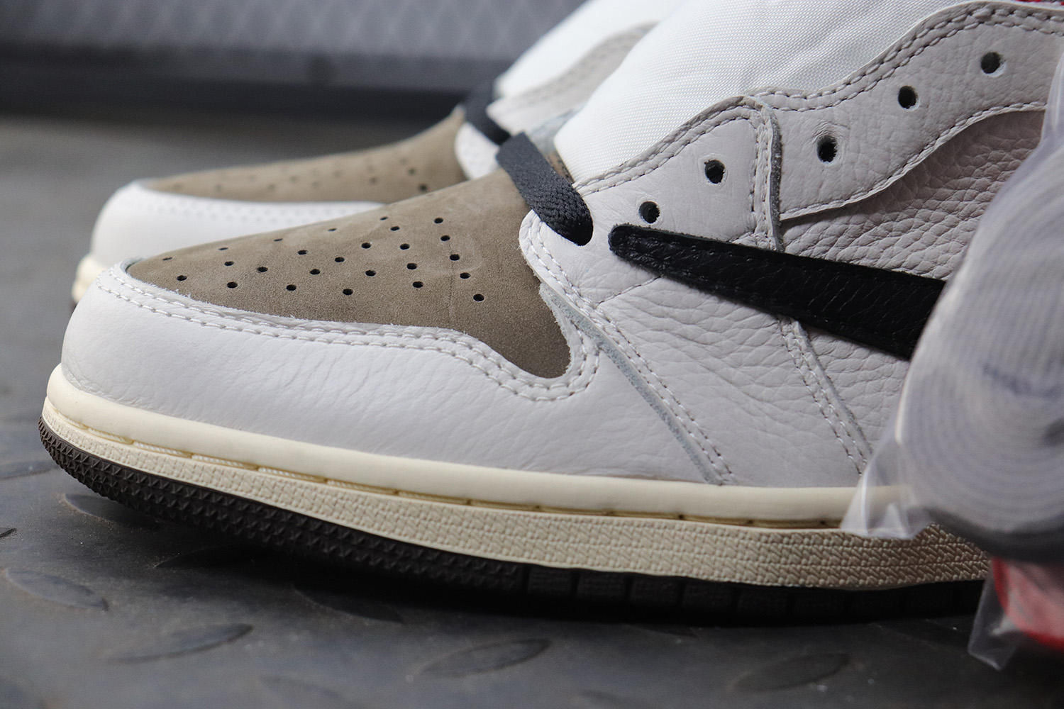 Air Jordan 1 Travis Scott’s Alternate