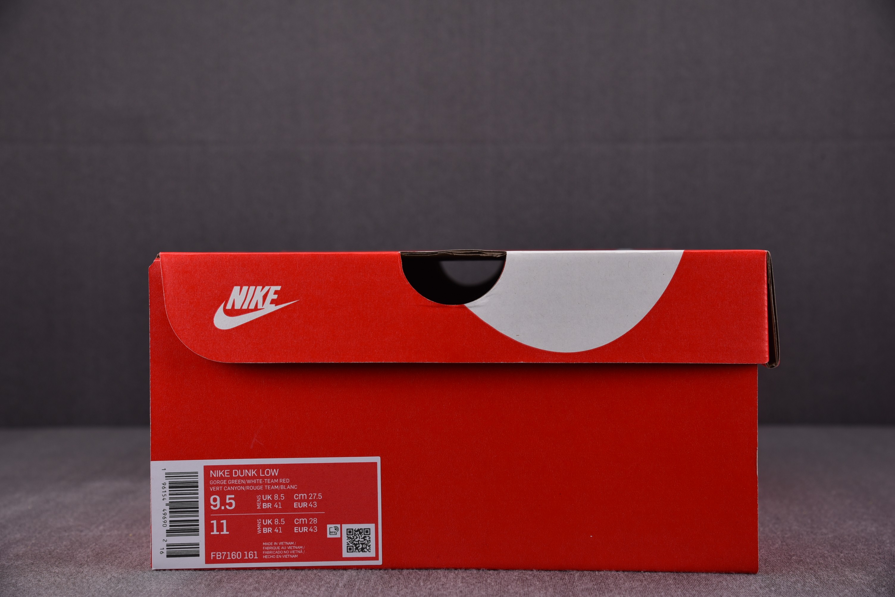 Nike Dunk Low Gorge Green Team Red