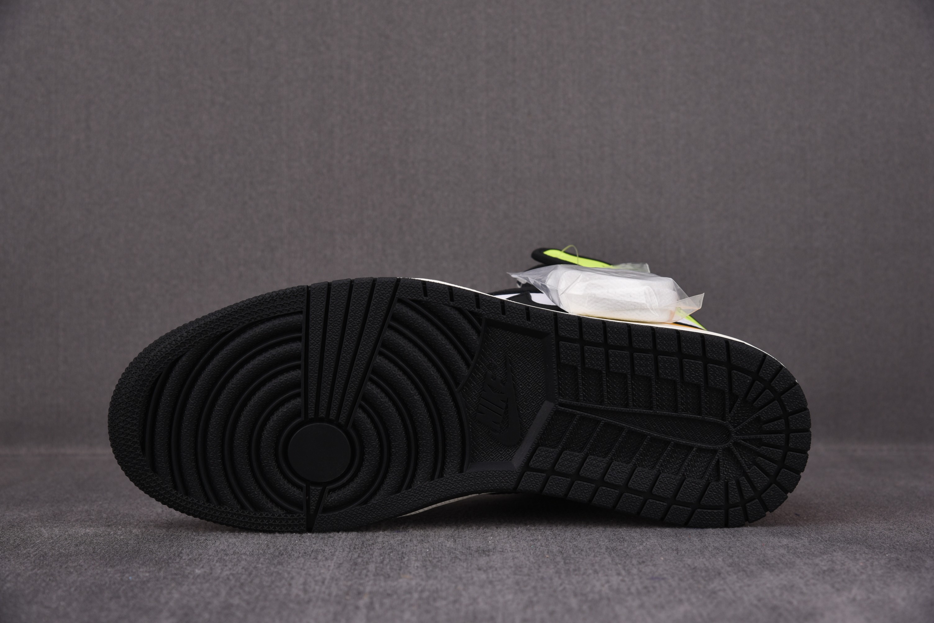 Jordan 1 Retro High White Black Volt University Gold