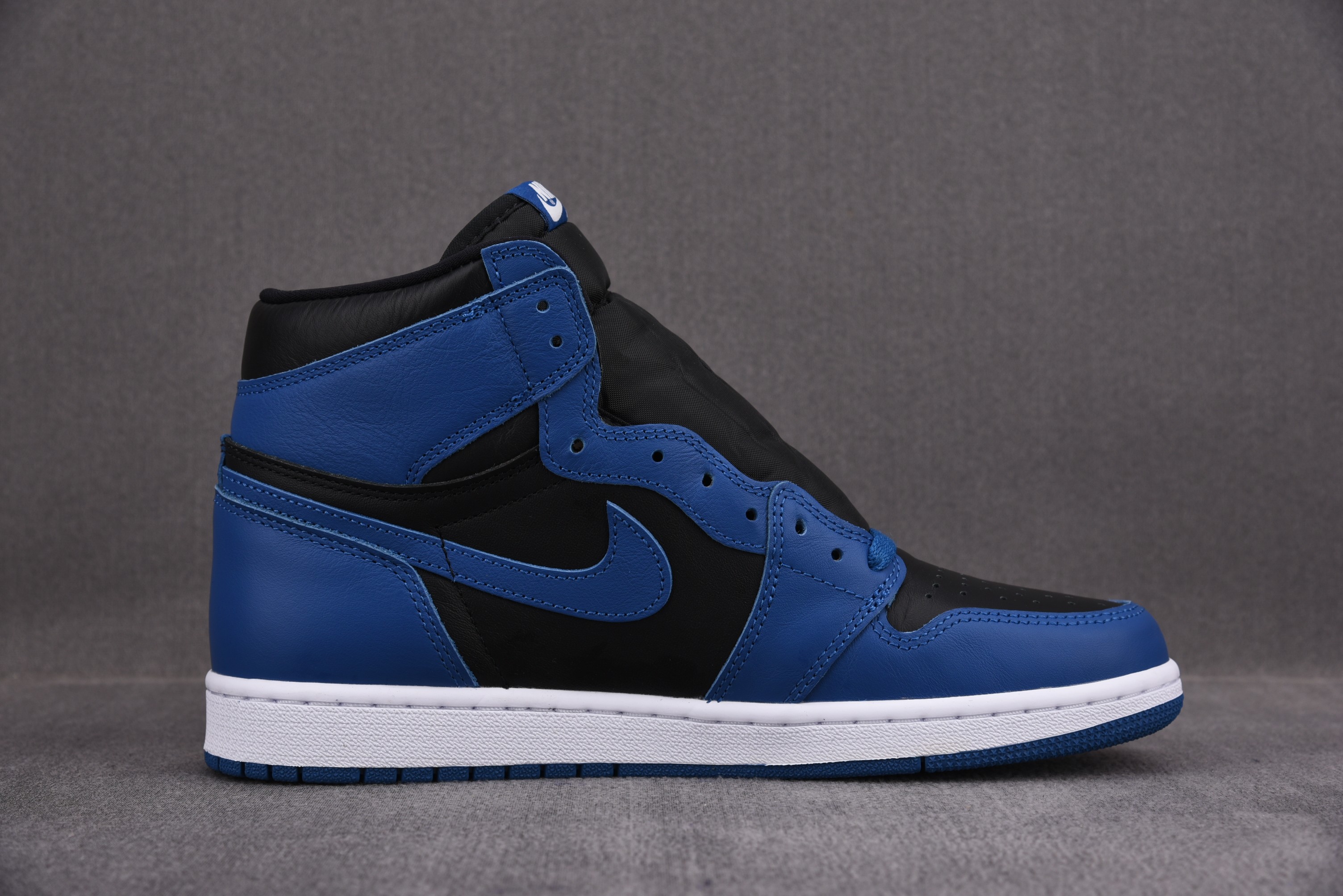 Jordan 1 Retro High OG Dark Marina Blue