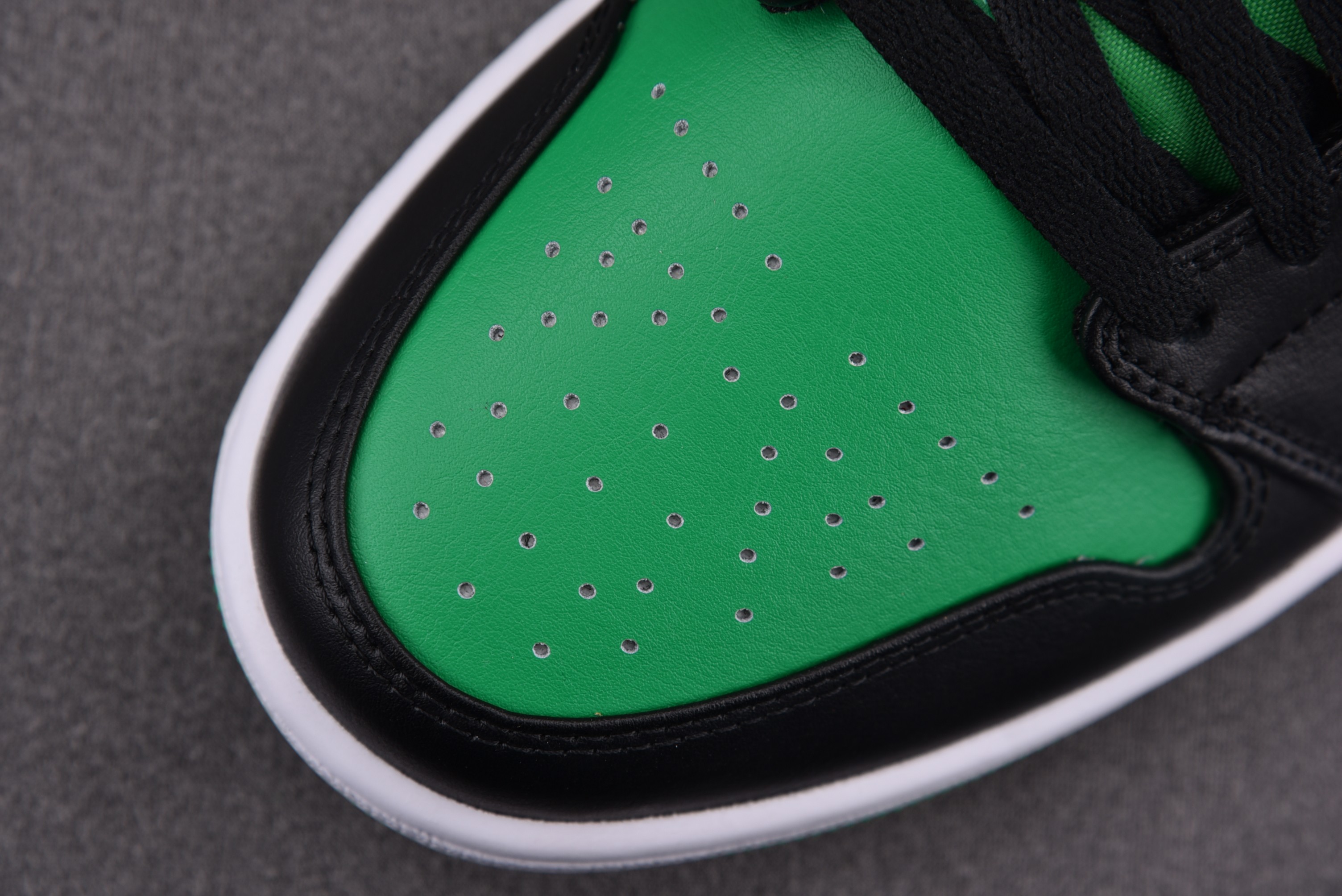 Jordan 1 Low Lucky Green