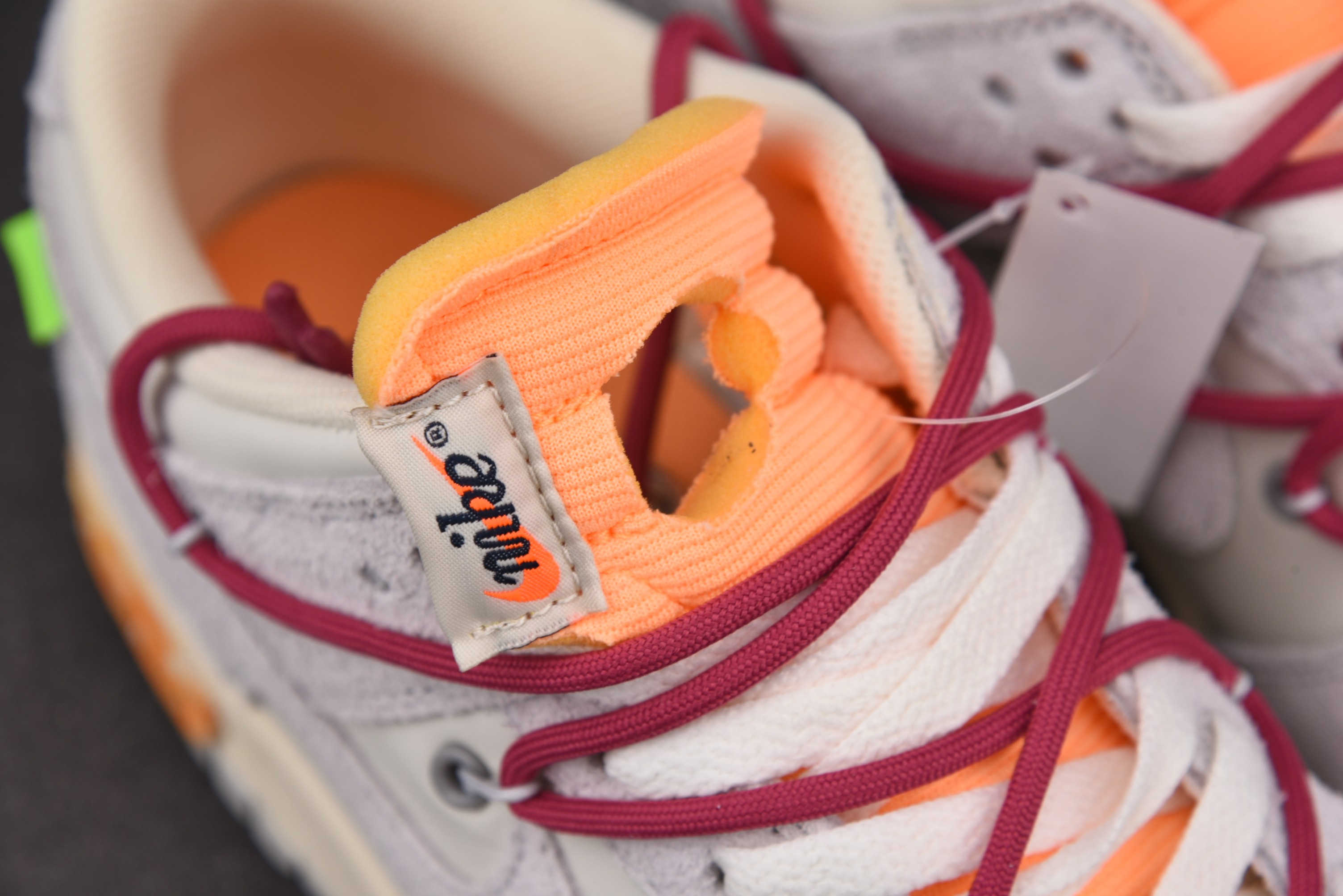 Nike Dunk Low   Lot 35