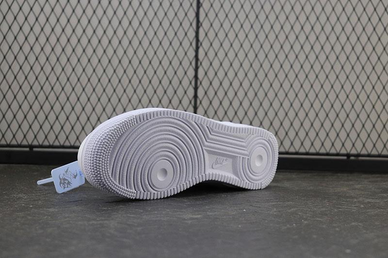 Nike Air Force 1 Low Supreme White