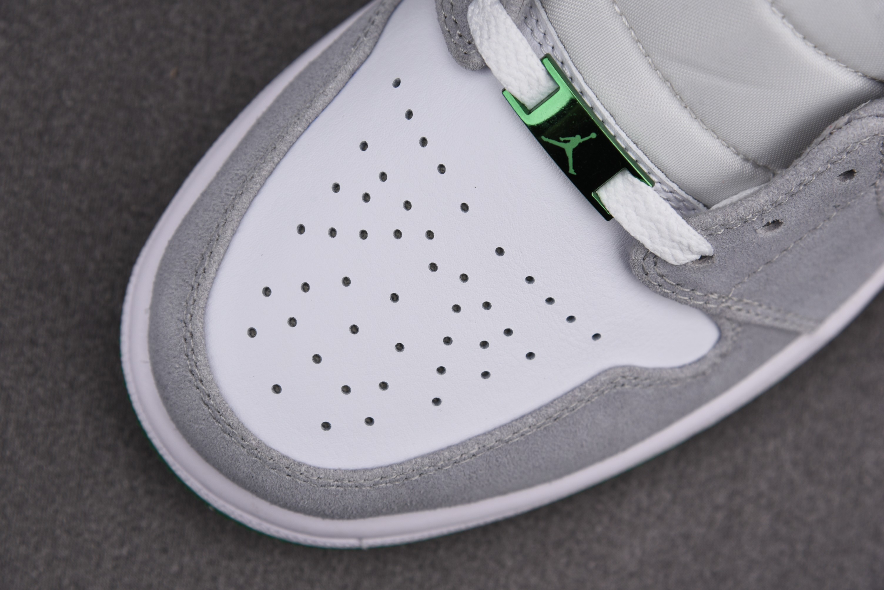 Jordan 1 Mid SE Grey Green