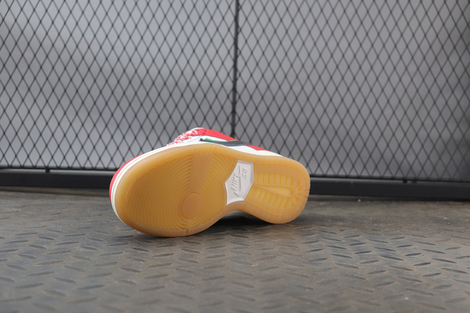 Nike SB Dunk Low Habibi