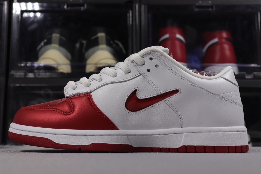 Nike SB Dunk Low Supreme Jewel Swoosh Red