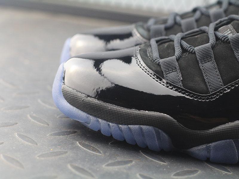 Jordan 11 Retro Cap and Gown