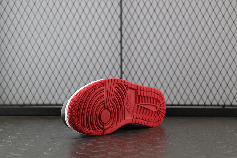 Jordan 1 Retro Black Toe(2016)