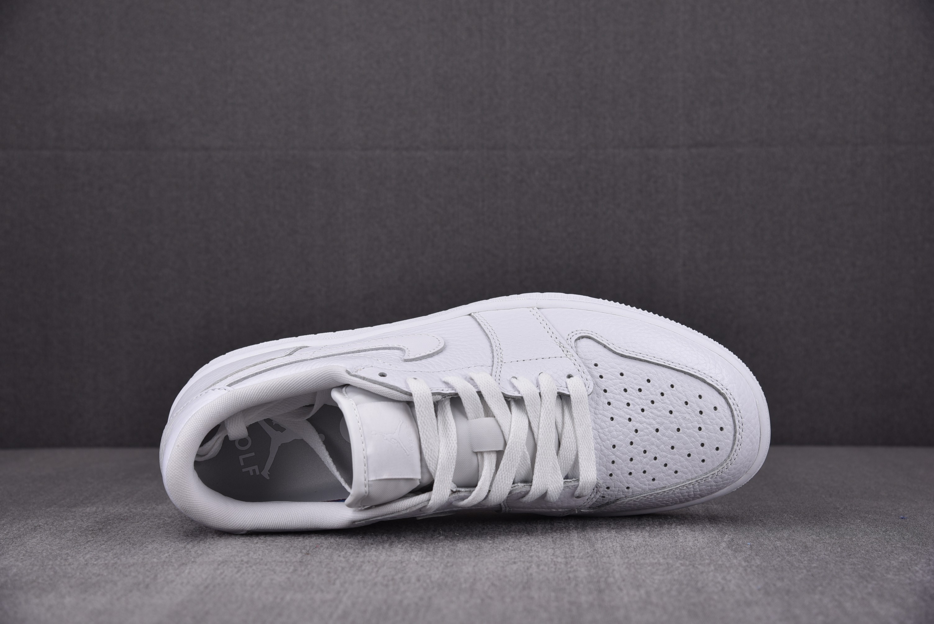 Jordan 1 Retro Low Golf Triple White