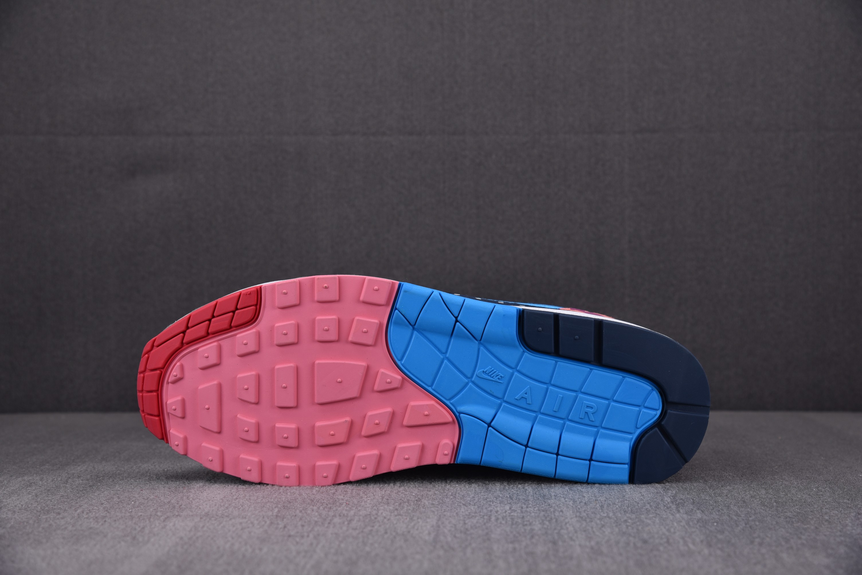 Nike Air Max 1 Parra