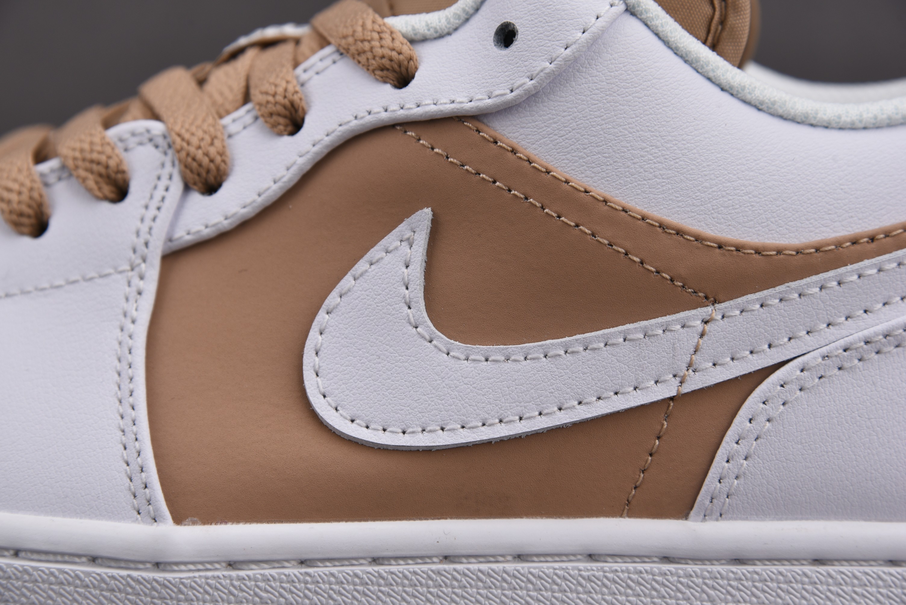 Jordan 1 Low Hemp White