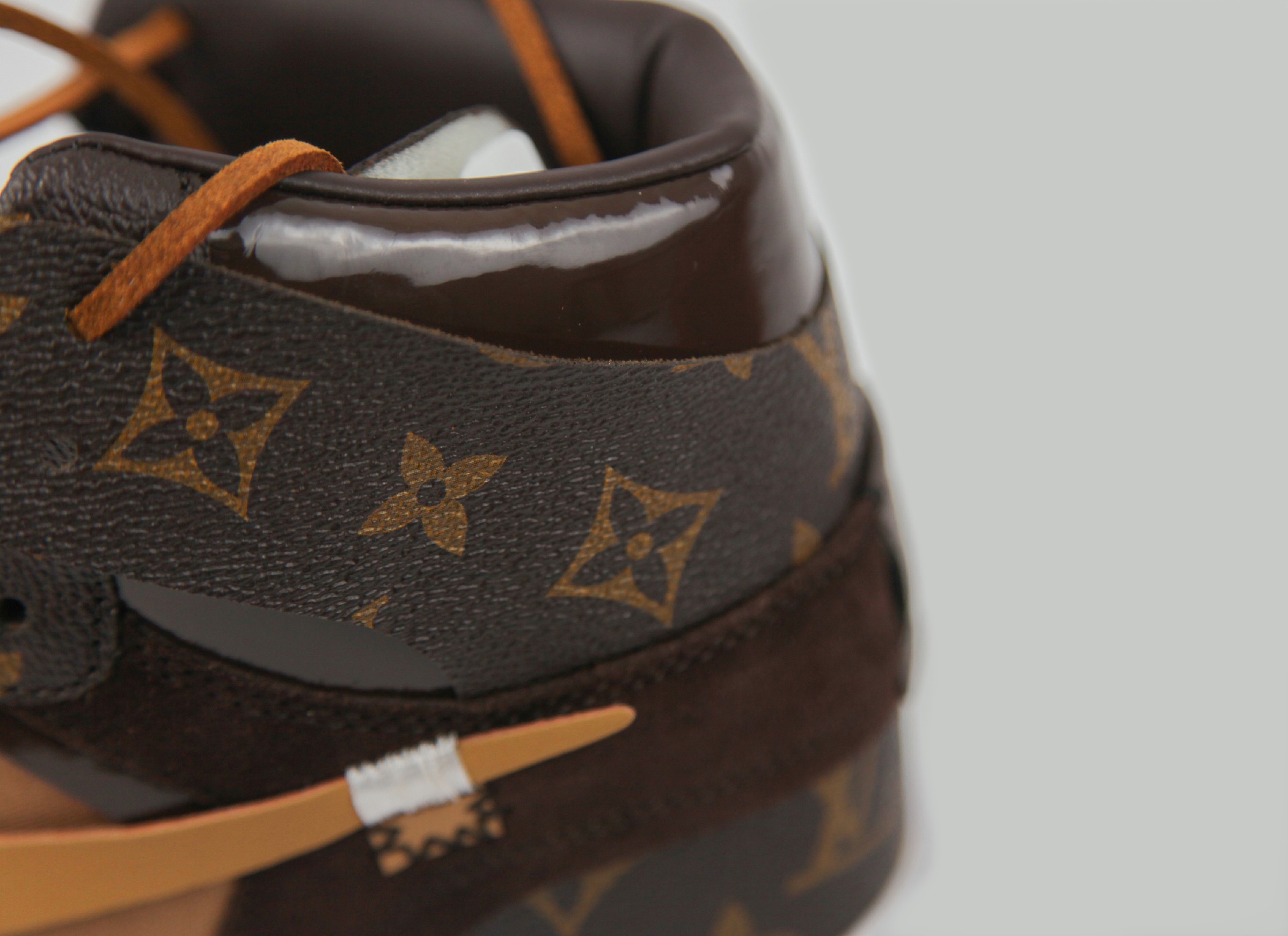 Air Jordan 1 Retro High x Louis Vuitton (Custom)