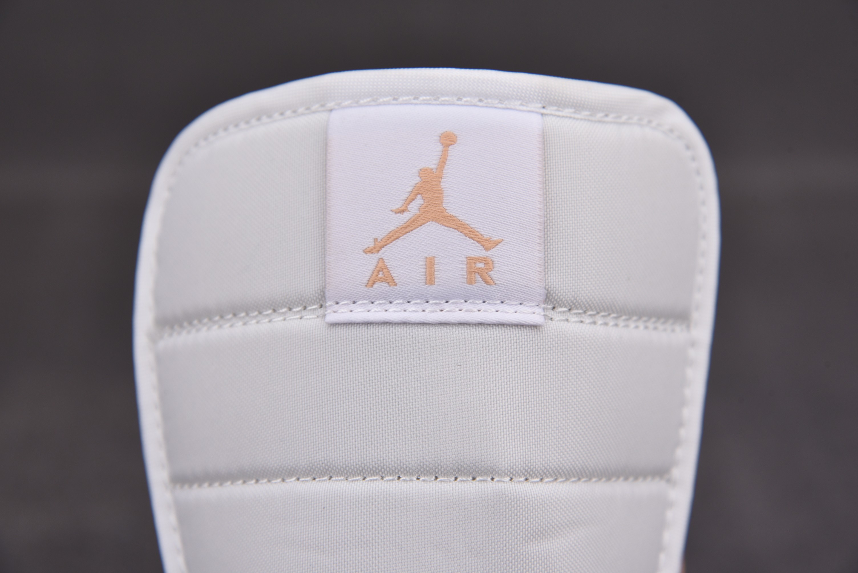 Jordan 1 Mid Tan Gum