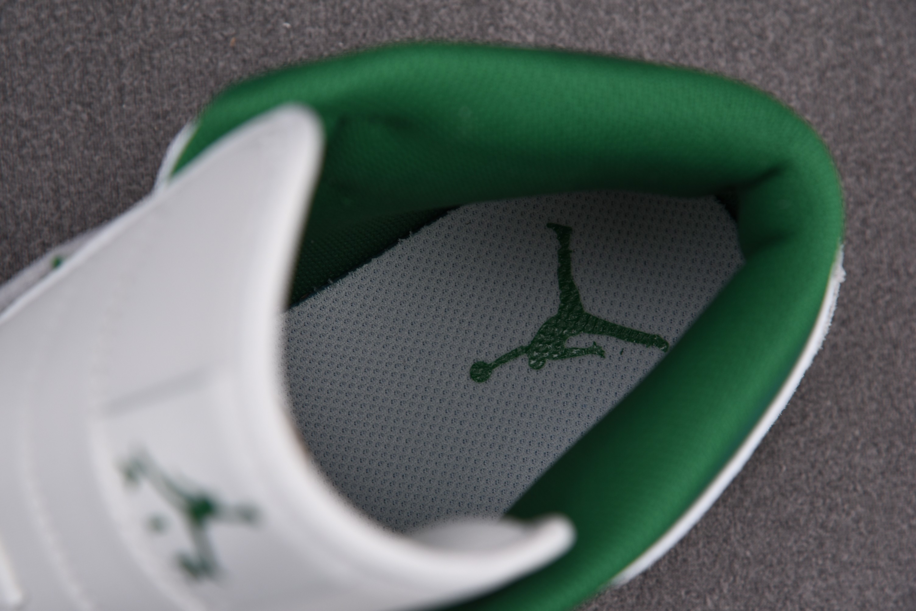 Jordan 1 Mid SE Grey Green