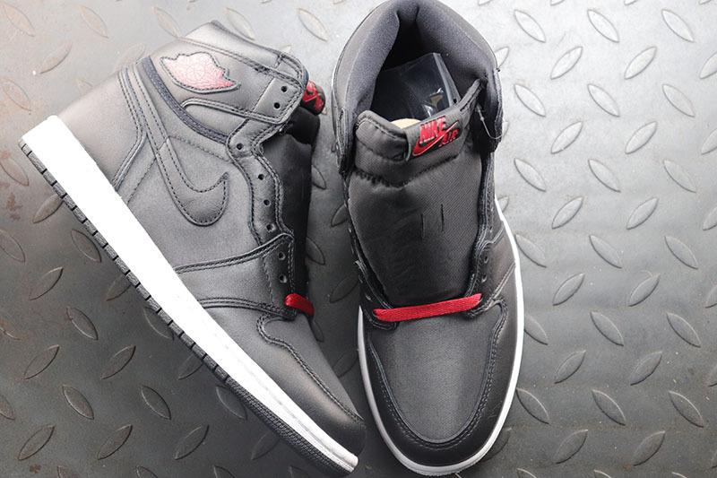 Air Jordan 1 Retro High OG “Black Satin/Gym Red”