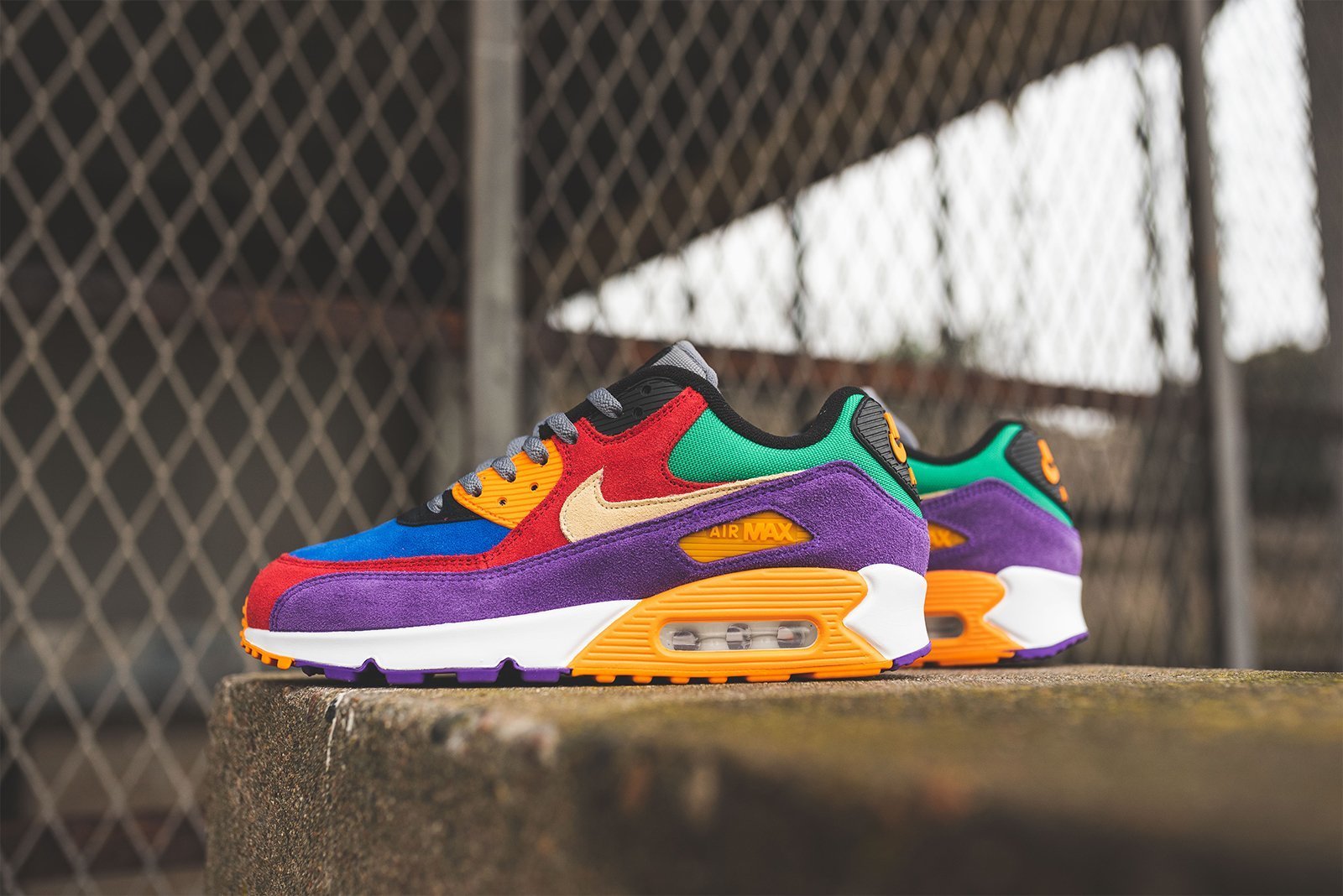 NIKE AIR MAX 90 QS