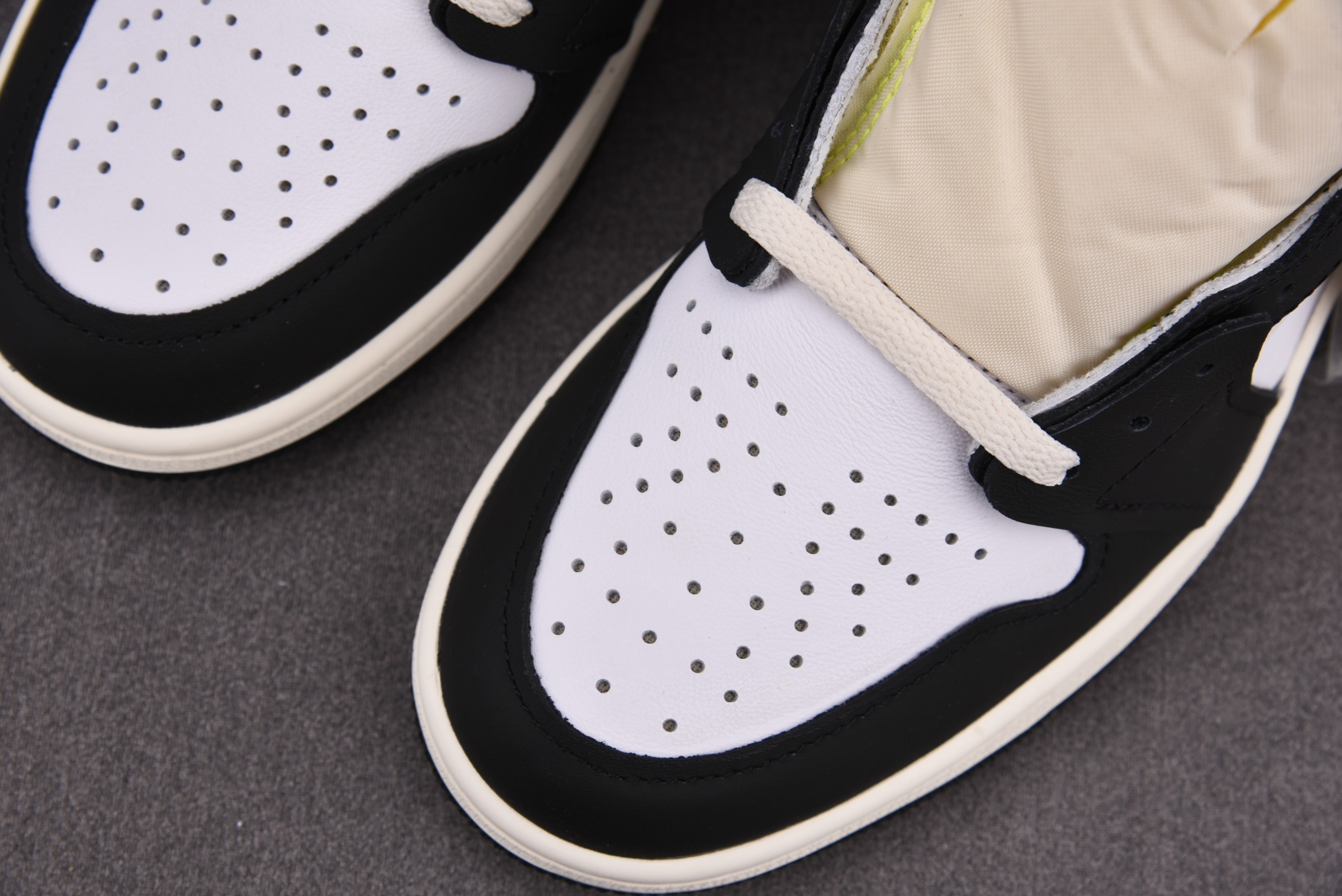 Jordan 1 Retro High White Black Volt University Gold