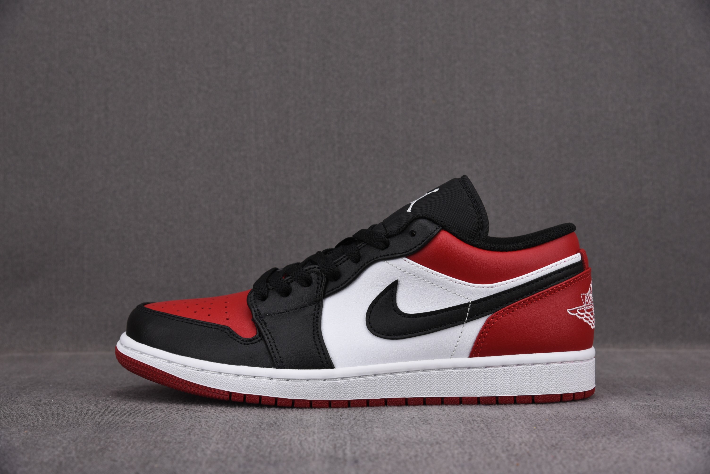 Jordan 1 Low Bred Toe
