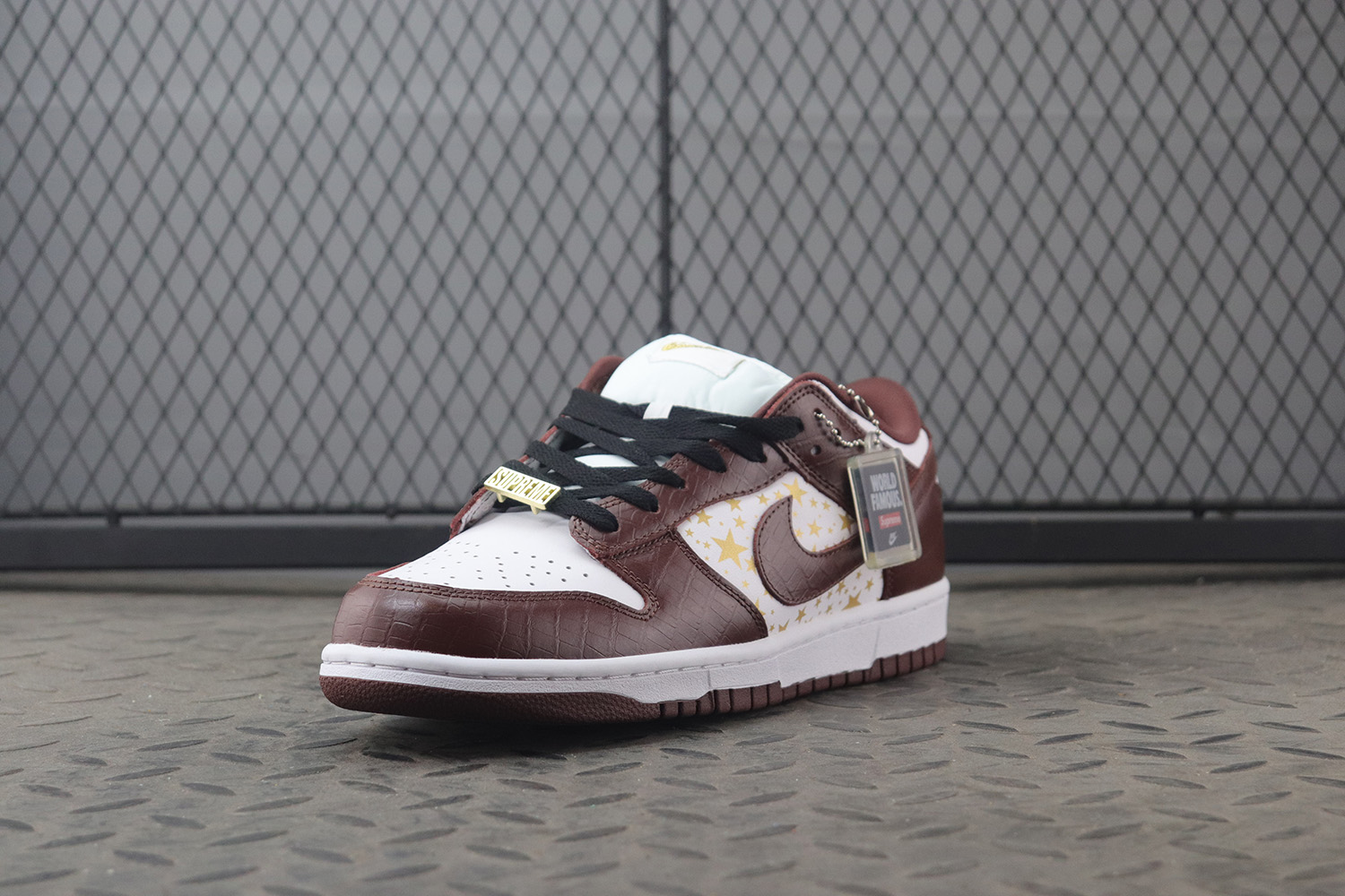 Supreme Nike SB Dunk Low White Barkroot Brown