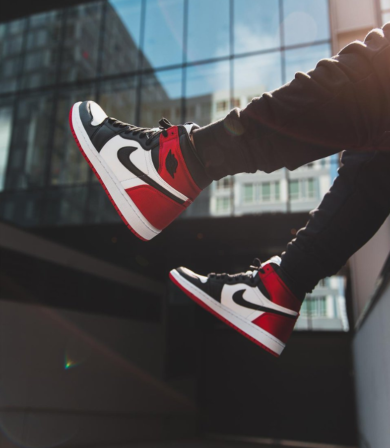 Jordan 1 Retro Black Toe(2016)