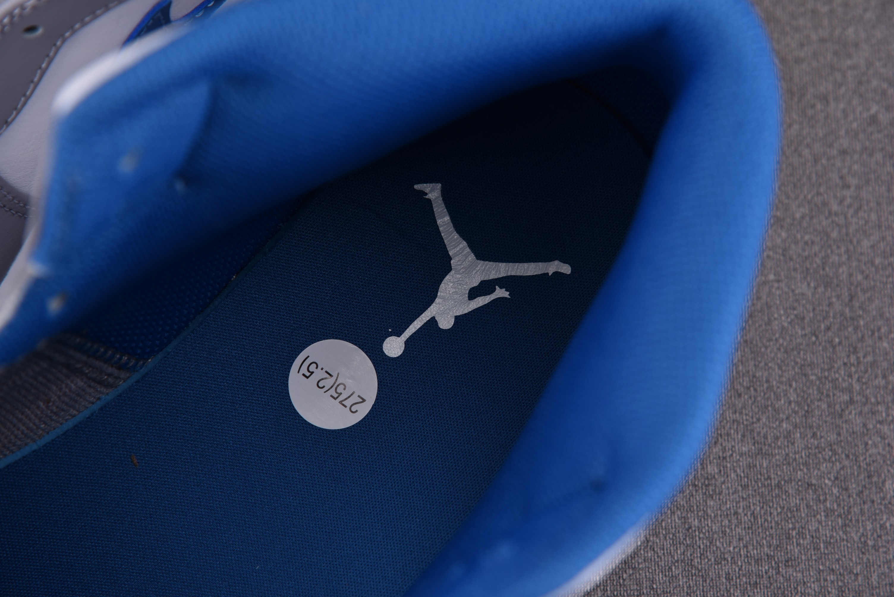Jordan 1 Mid True Blue