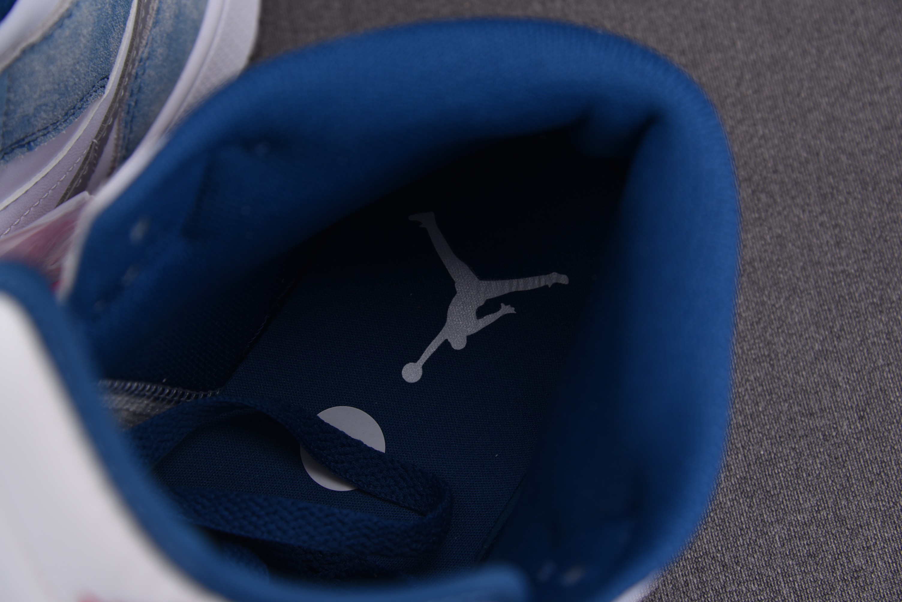 Jordan 1 Mid French Blue Fire Red