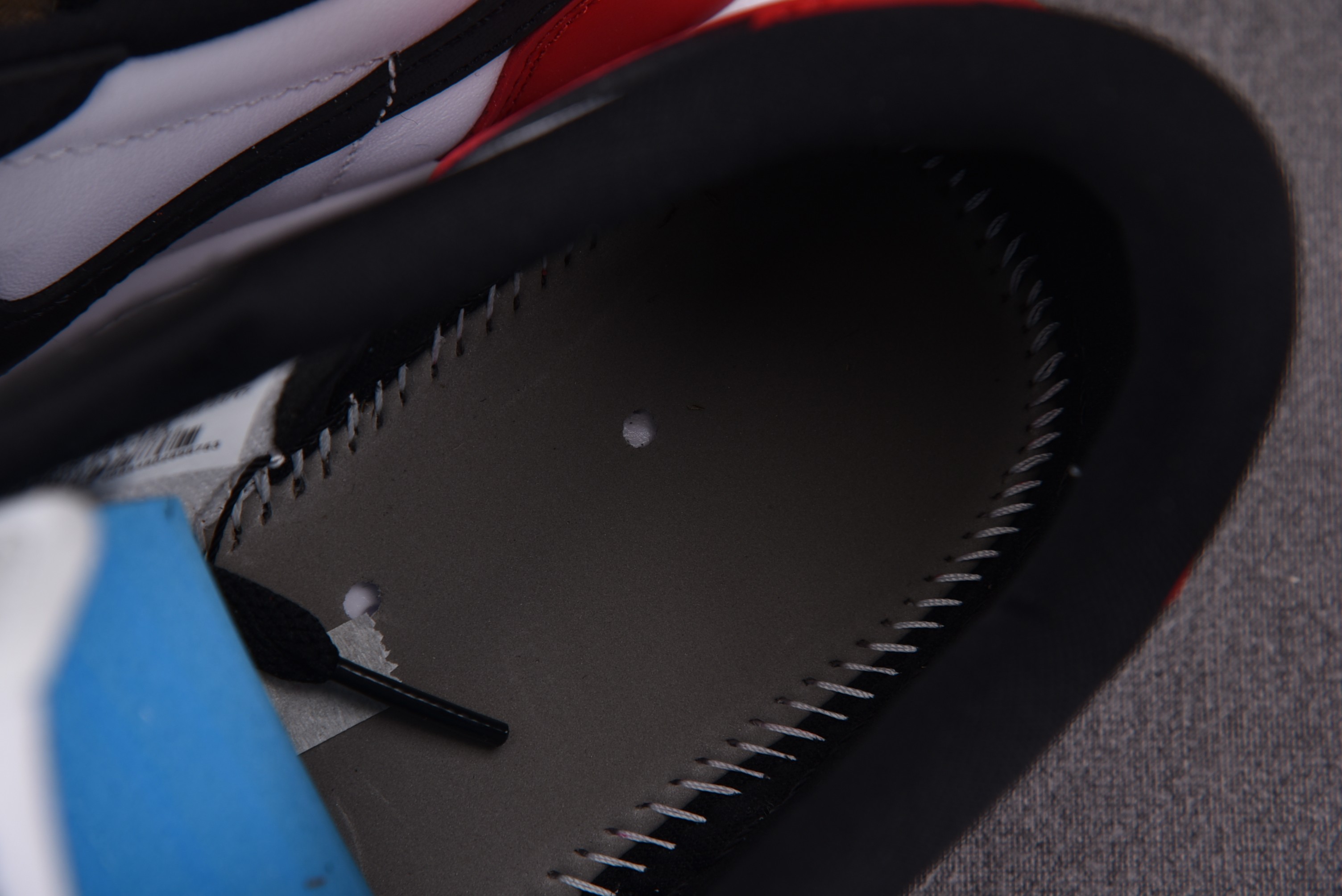 Jordan 1 Retro Low OG Black Toe