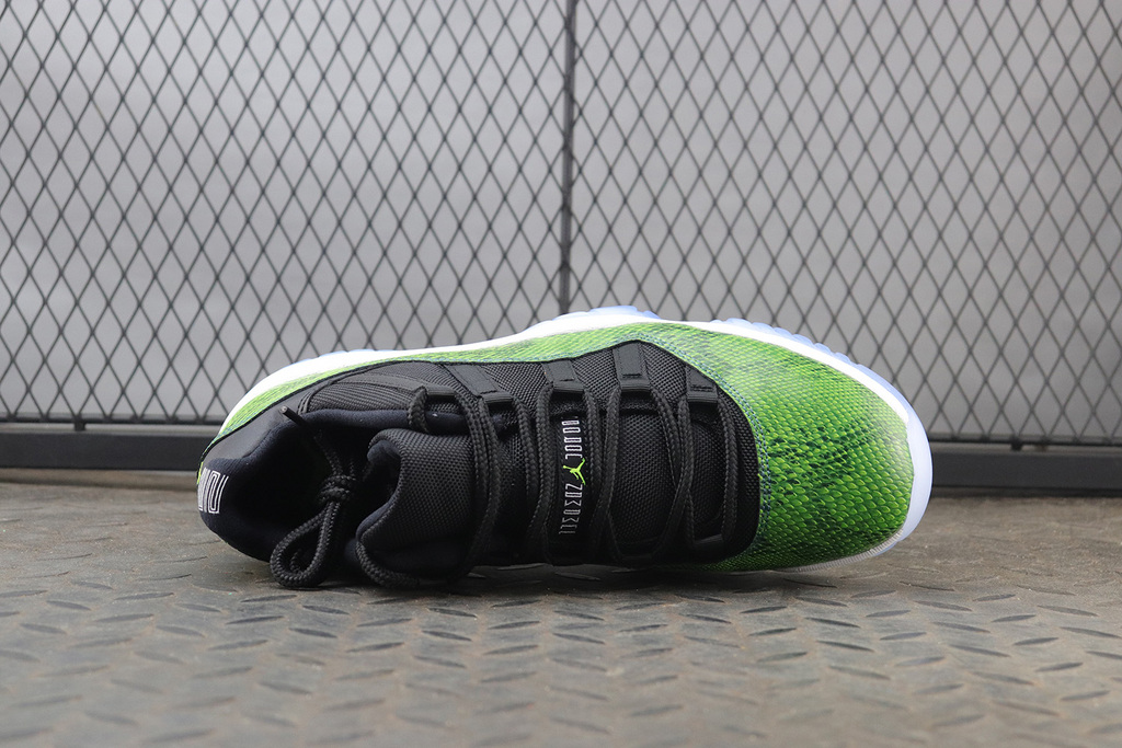 Air Jordan 11 Retro Low Nightshade