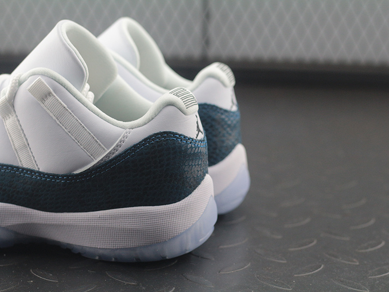 Jordan 11 Retro Low LE Blue Snakeskin