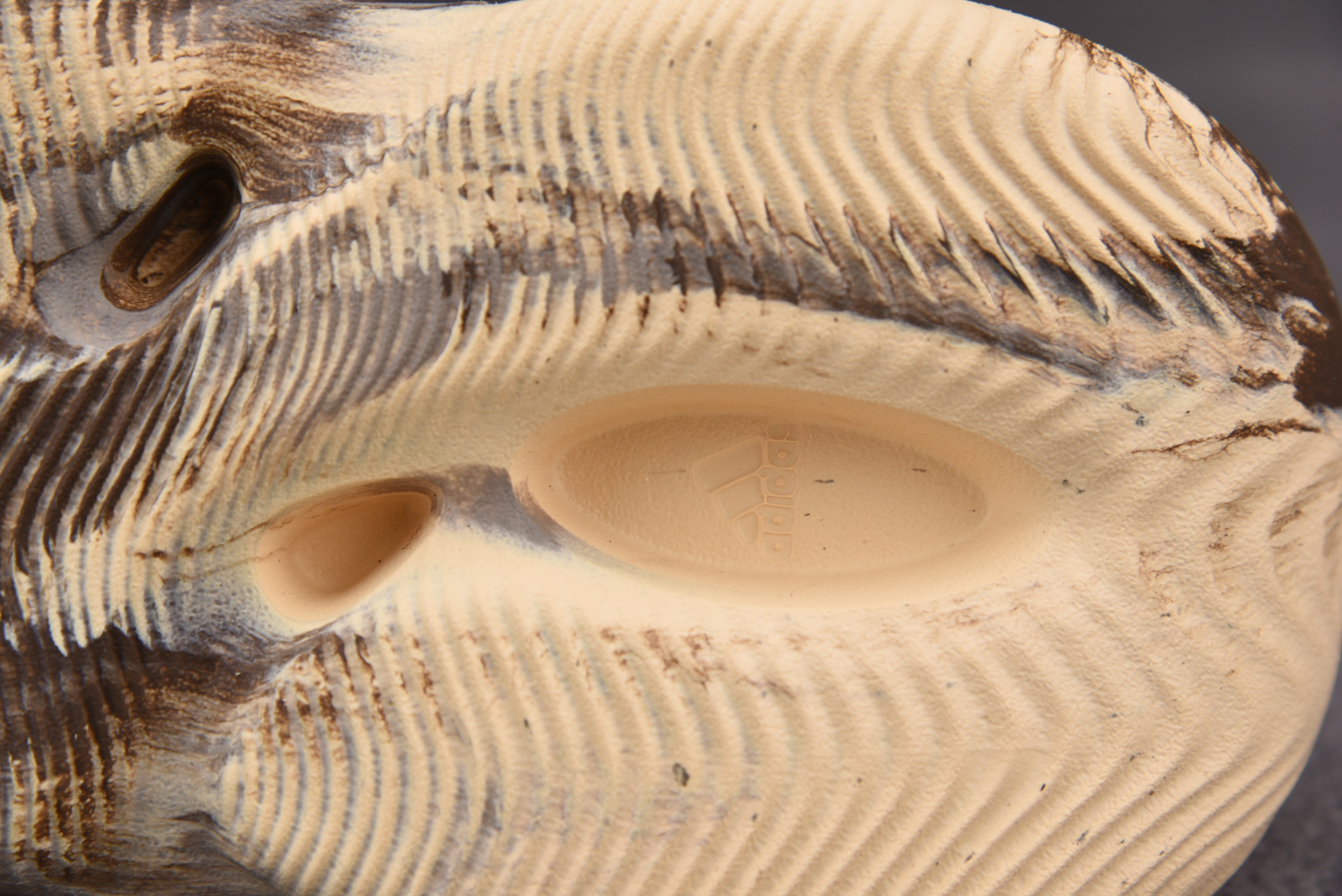 adidas Yeezy Foam RNNR MX Cream Clay (One Size Smaller!!)