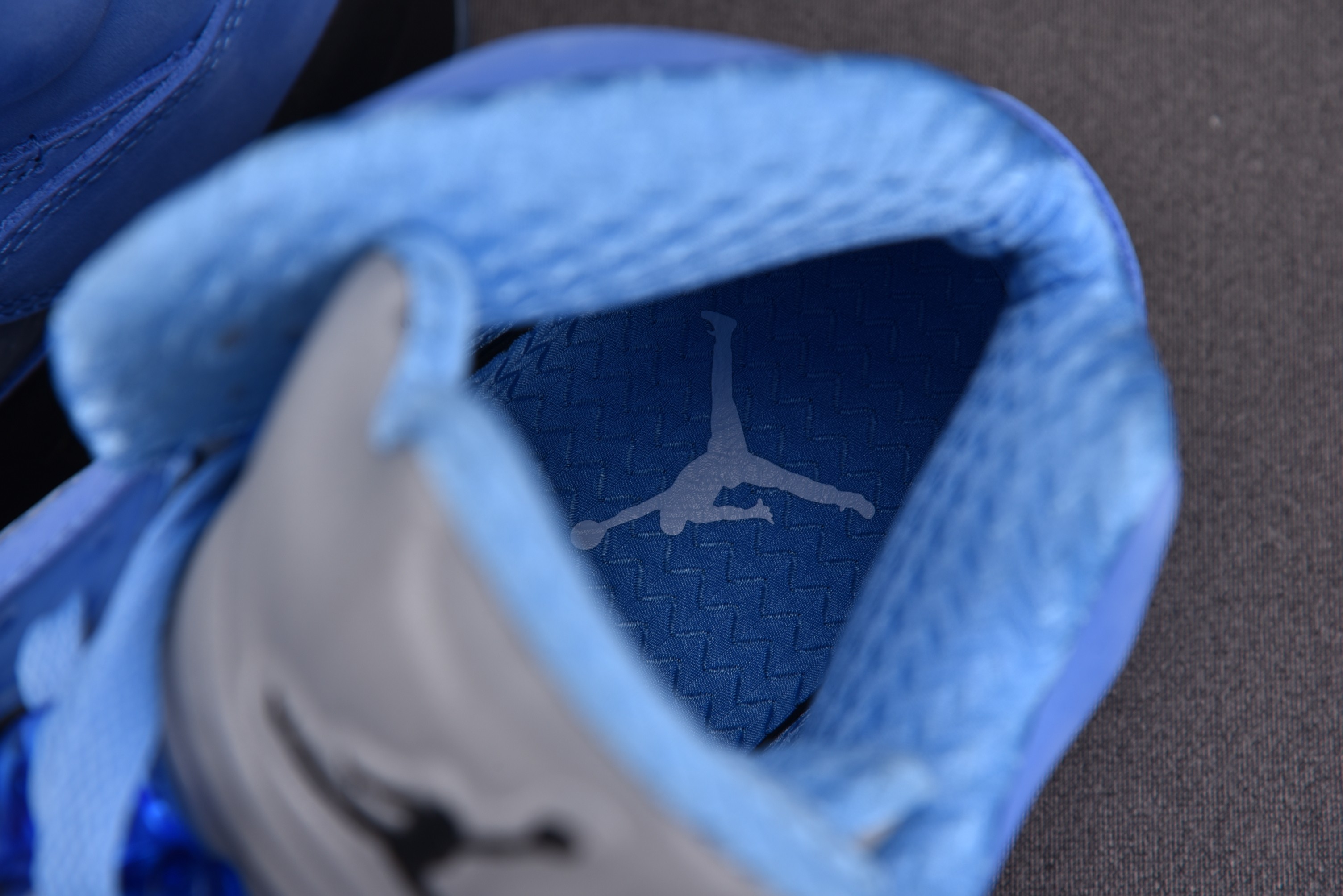 Jordan 5 UNC University Blue