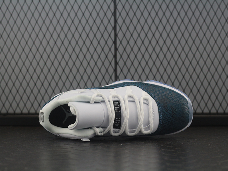 Jordan 11 Retro Low LE Blue Snakeskin