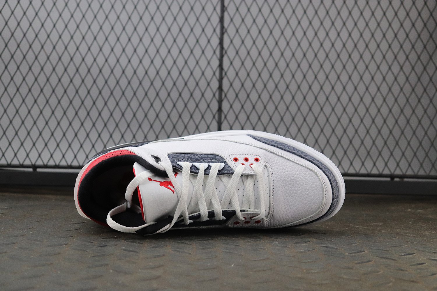 Jordan 3 Retro SE Fire Red Denim